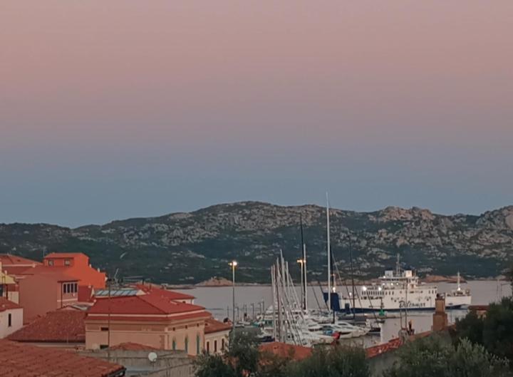 Appartamento La Terrazza - Località Cala Gavetta La Maddalena  Extérieur photo